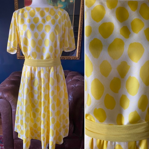 Vintage Dresses & Skirts - Vintage 42” bust 34” waist 50s-60s dress